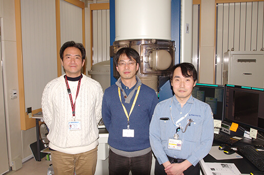 Micro Analysis Laboratory, Isotope Geochemistry Group รองหัวหน้ากลุ่ม Motoo Ito, Ph. D. นักวิทยาศาสตร์วิจัยอาวุโส Naotaka Tomioka, Ph. D. Marine Works Japan Ltd. Yu Kodama Ph. D.