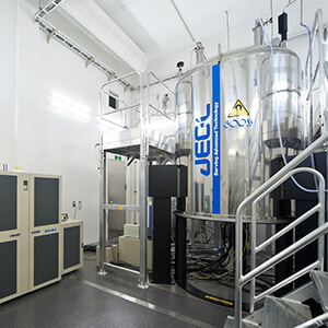 Tohoku University Research and Analytic Center for Giant Molecules