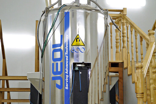 Spektrometer NMR 800 MHz (JNM-ECA800)